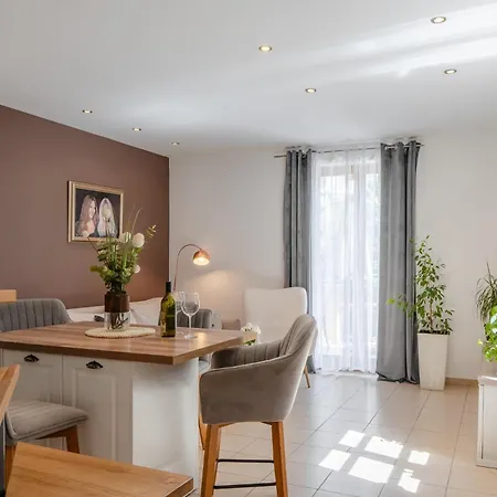 Four Seasons Appartement