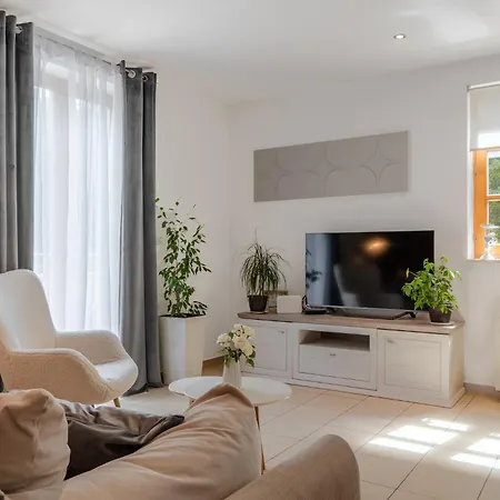 Four Seasons * Zadar