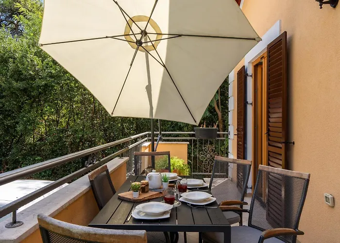 Four Seasons * Zadar