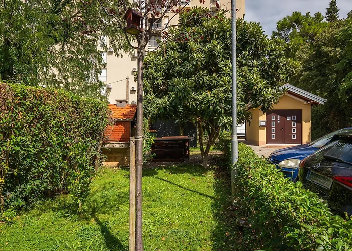 Four Seasons Lejlighed