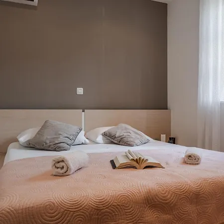 Apartman Four Seasons Zára