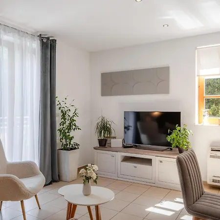 Four Seasons Apartamento Zadar