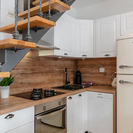 Four Seasons Apartman