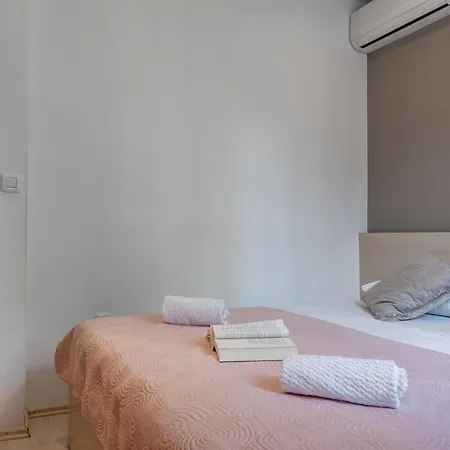 Four Seasons 公寓 扎达尔