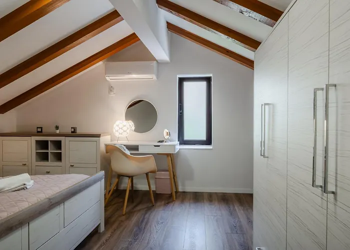 Four Seasons * Zadar