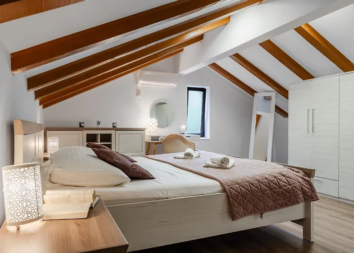 Apartment Four Seasons