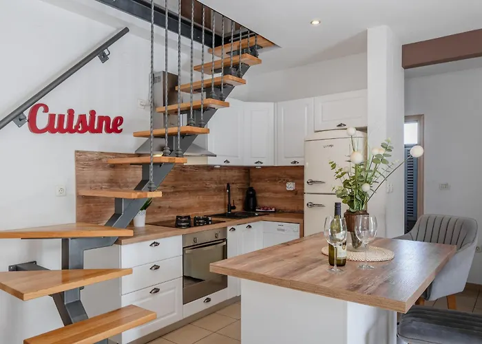 Apartment Four Seasons